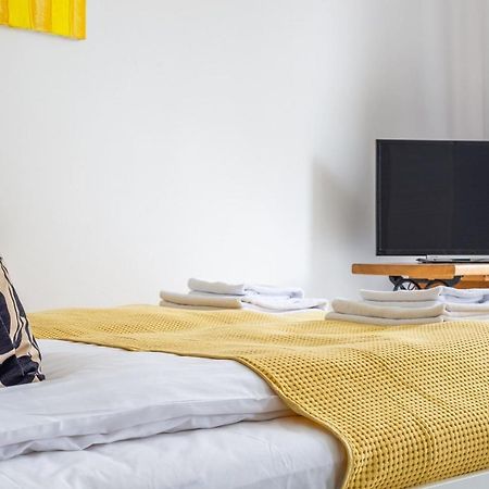 Rent Like Home - Wilcza 22A วอร์ซอ ภายนอก รูปภาพ