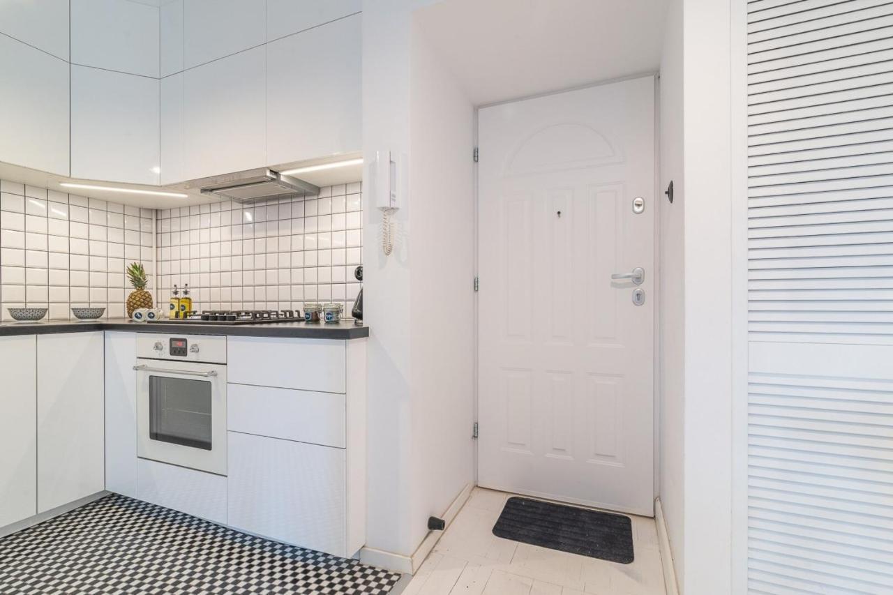 Rent Like Home - Wilcza 22A วอร์ซอ ภายนอก รูปภาพ