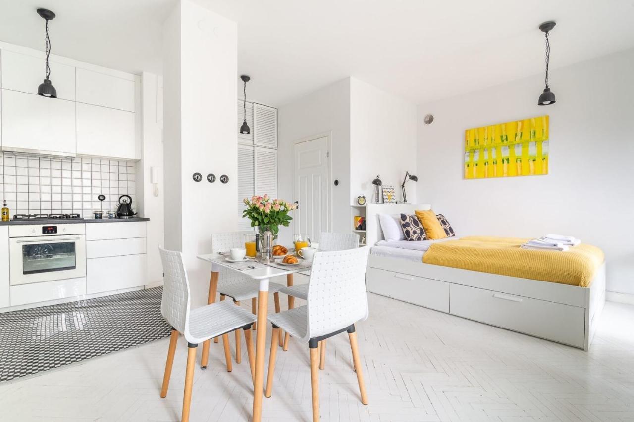 Rent Like Home - Wilcza 22A วอร์ซอ ภายนอก รูปภาพ