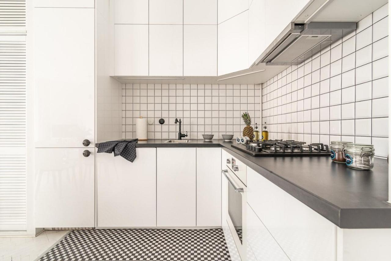 Rent Like Home - Wilcza 22A วอร์ซอ ภายนอก รูปภาพ