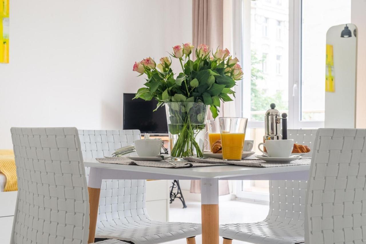 Rent Like Home - Wilcza 22A วอร์ซอ ภายนอก รูปภาพ